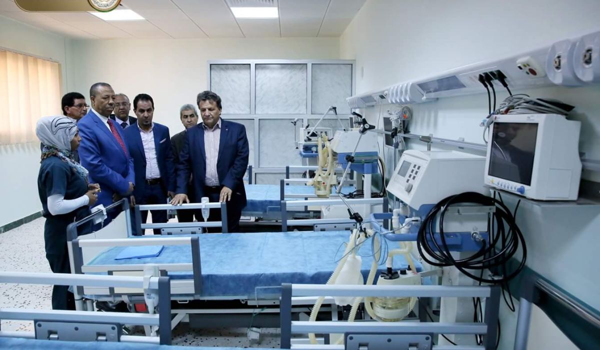 الثني يتعهد بتوفير احتياجات قطاع الصحة