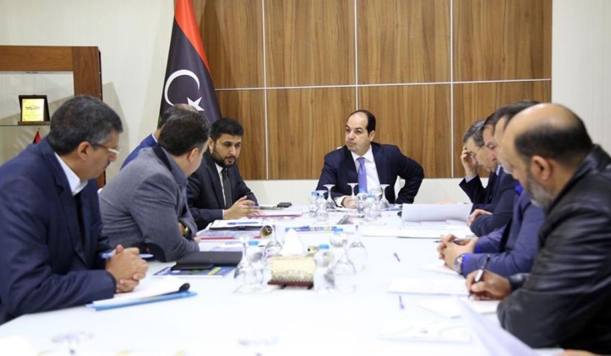 معيتيق يبحث مع وزيري المالية والتخطيط الترتيبات المالية لعام 2020