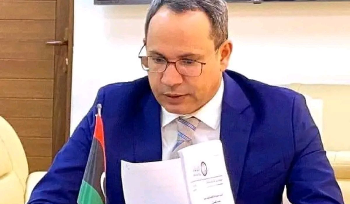 "عادل جمعة " يدعو وزير التعليم التقني والفني للتواصل مع وزارة المالية بشكل عاجل من أجل تسوية أوضاع موظفيها