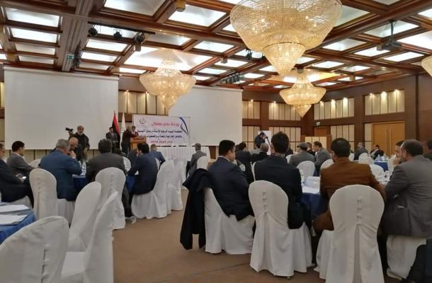 "بالفيديو" الرقابة الإدارية مياه البحر تسربت تحت كورنيش طرابلس