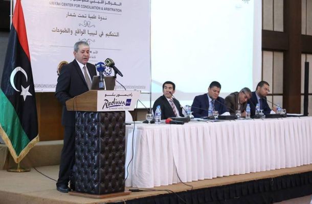 انخفاض سعر صرف الدولار الى 8.82 بالسوق الموازي