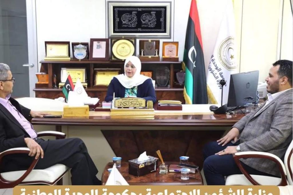 "الكيلاني" تتابع سير عمل مشروع منحة الزوجة والأولاد