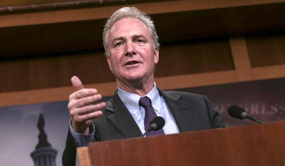 الإعفاء عن 100 فيزا بعد الحظر الذي فرضه ترامب