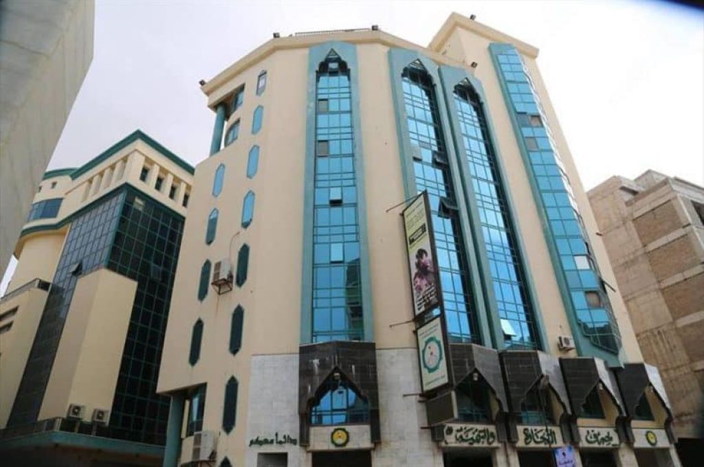 "بن يوسف": نعمل على حصر المنازل المتضررة ببلدية سوق الجمعة لمطالبة المجلس الرئاسي بتعويضات مالية للمتضررين