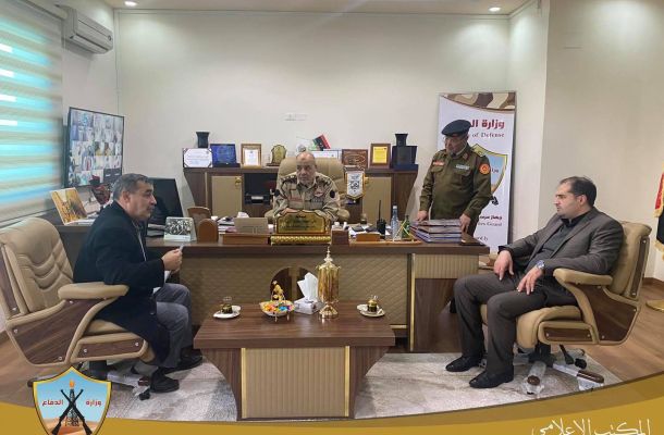 من بينها الإفراجات.. مالية الوفاق تُسلم ملف "الوظيفة العامة" لوزارة العمل