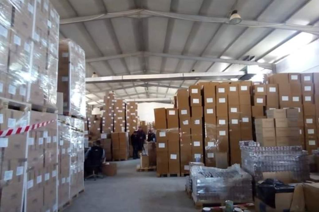 مخاطباً "السراج" .. وزير المالية: الكبير يلعب بسياسة وضع العصا في الدواليب ويجب التنبيه عليه