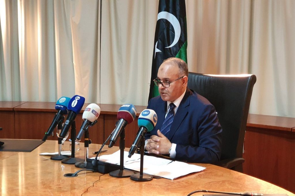 "السراج" يناقش عددًا من الملفات الخدمية الخاصة ببلدية زوارة