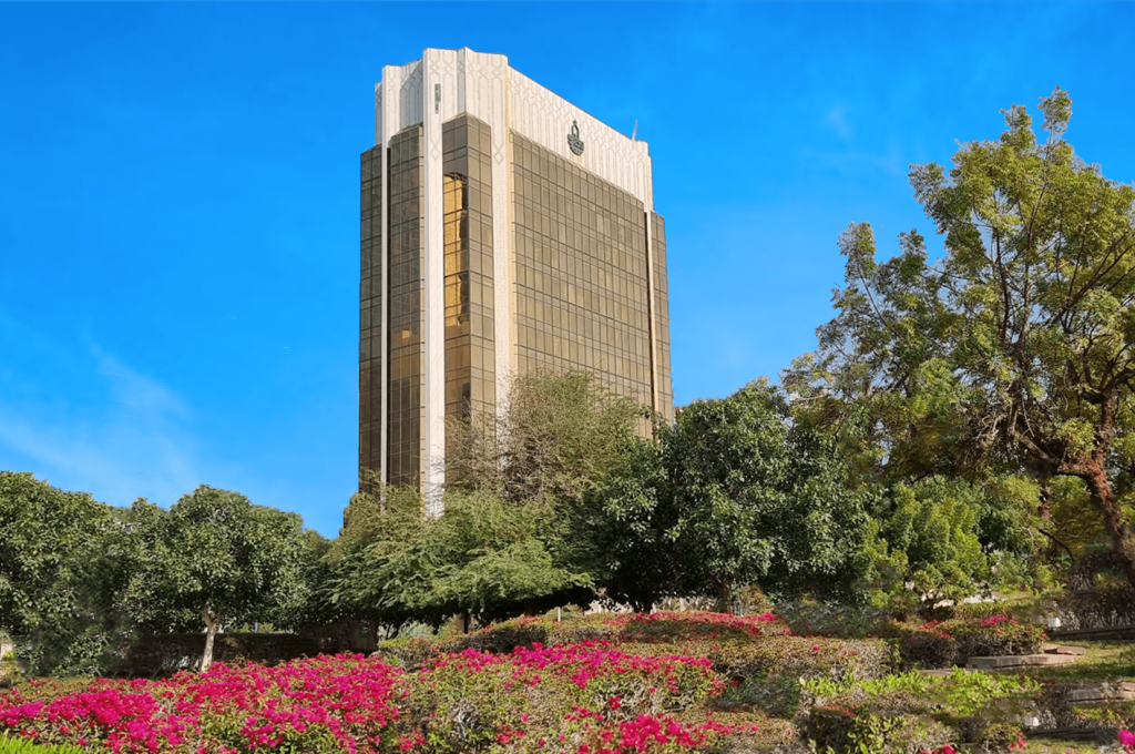 القروض السكنية.. مبادرة وطنية.. أم دعاية انتخابية؟