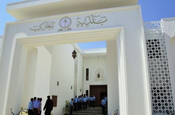 حسني بي: لا علاقة لنا بشحنة عصير "برافو" الموردة والمكتوب عليها باللغة العبرية