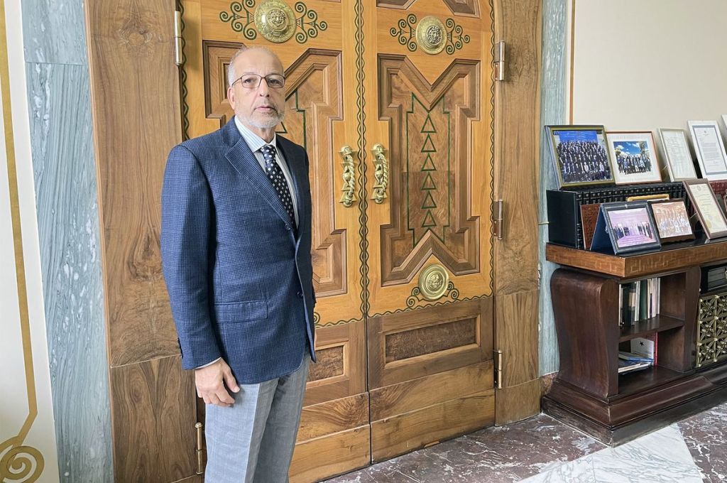 صنع الله يؤكد على استثمار المؤسسة في حوض الكفرة الرسوبي وتشجيع الشركات العالمية