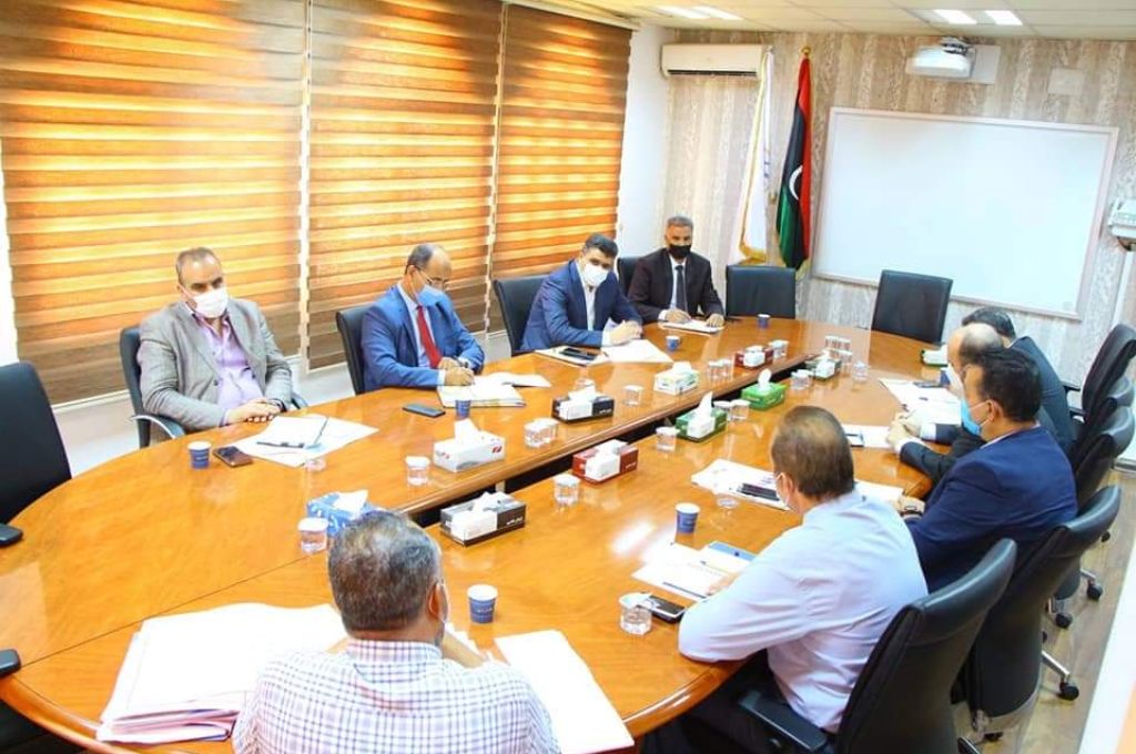 معاليه يكافح سيادته...!