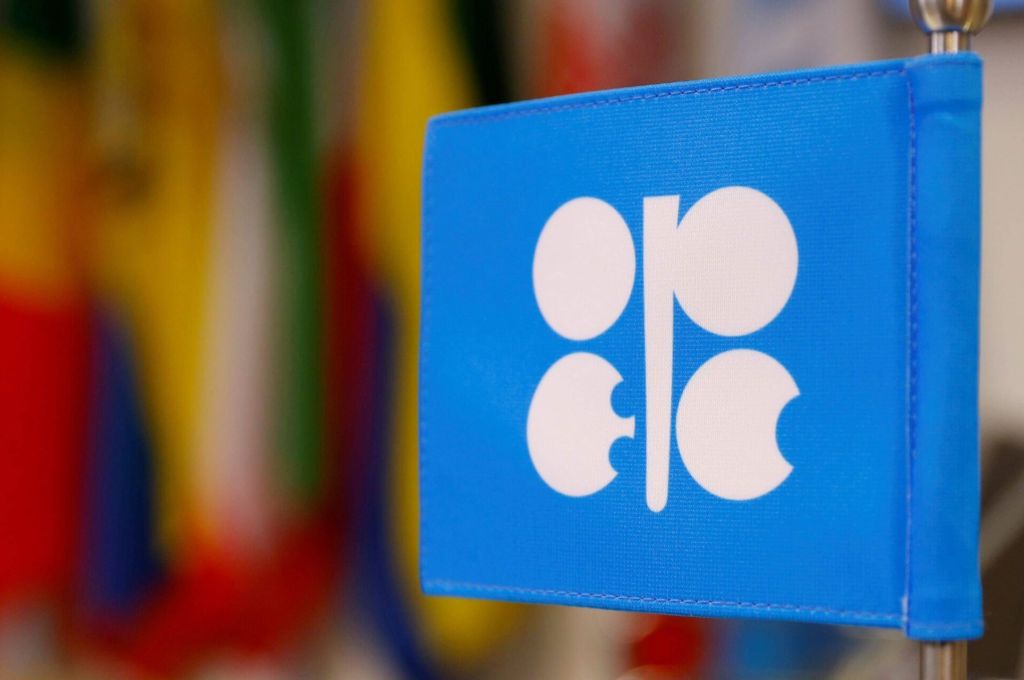 "أبوبكر سعيد": لابد من معالجة الخلاف بين الحكومة والمصرف المركزي ووضع خطة طويلة الأجل لتنمية الاقتصاد