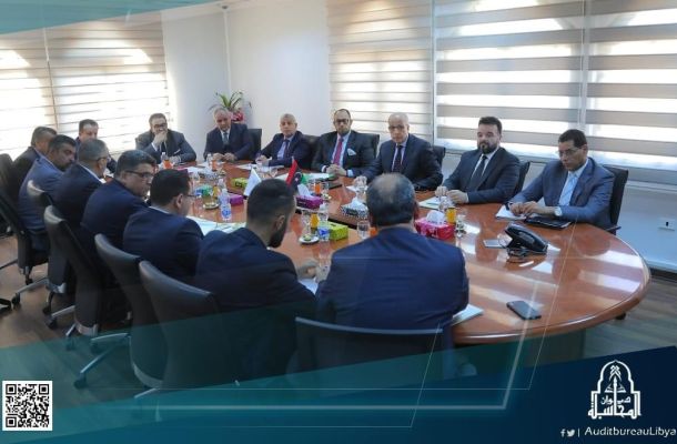 اجتماع لمناقشة إجراءات تنفيذ المشروعات الإستراتيجية وضمان شفافية إجراءاتها والتوزيع العادل للمشروعات