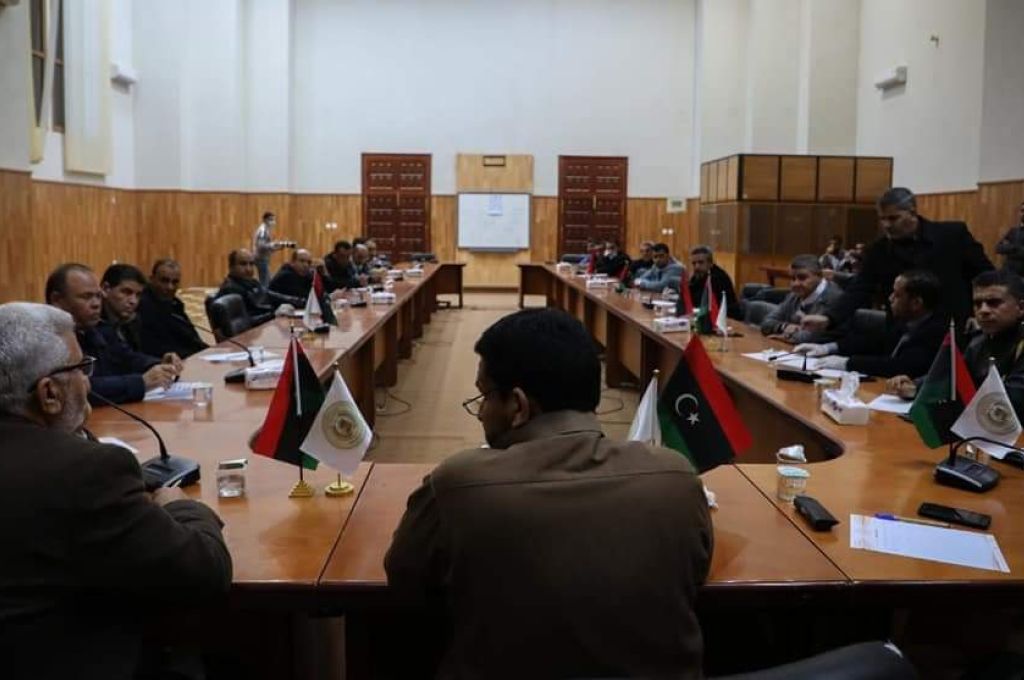 "بو مطاري" يطالب بالإفراج عن حاويات المعدات الخاصة بجهاز الإمداد الطبي بالموانئ