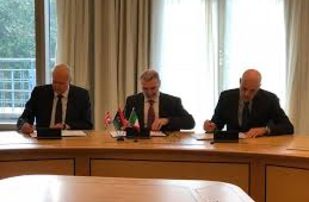 الدريني يطالب المركزي بتسهيل إجراءات حصول الزبائن على بطاقات فيزا