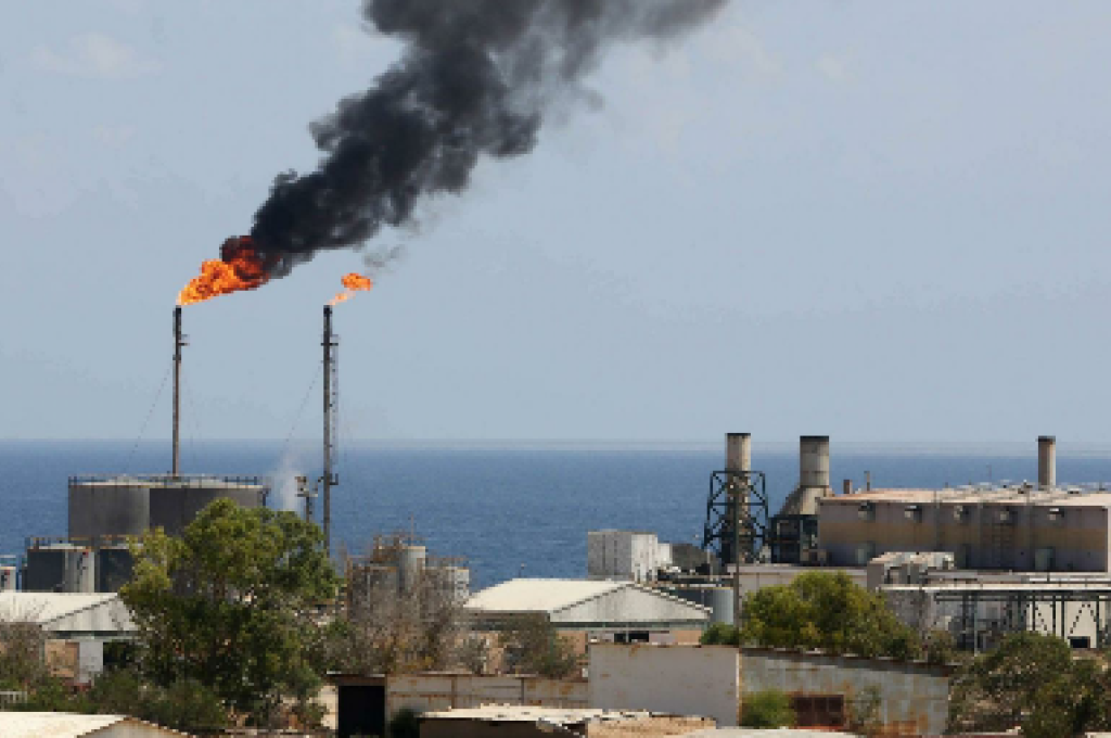 "بو مطاري" يطالب بالإفراج عن حاويات المعدات الخاصة بجهاز الإمداد الطبي بالموانئ