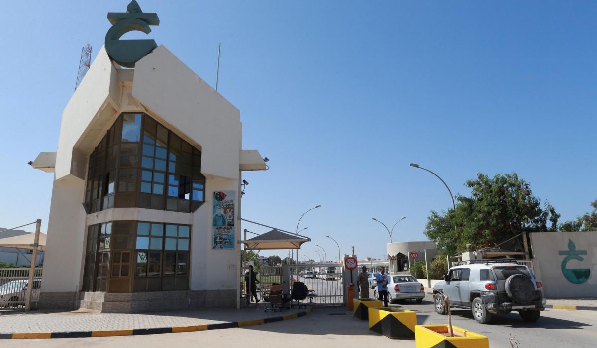 الخليج العربي تقرر استمرار تعليق العمل بالمشاريع المنفذة بالشركة