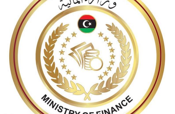 معتوق يناقش حزمة من المشاريع مع عميد بلدية زوارة