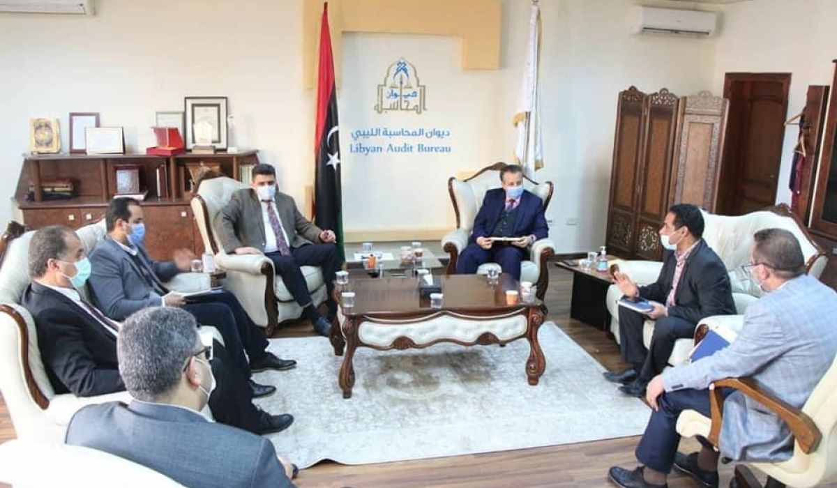 "شكشك" يناقش مع مسؤولي الأجهزة التنفيذية للمشروعات استئناف عمل الشركات الأجنبية بالمشاريع المتوقفة