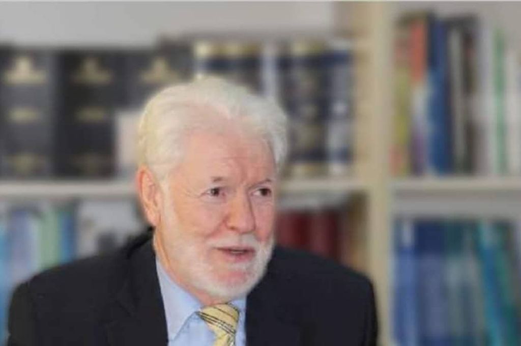 علي محمود يبحث ملف الاستثمارات الخارجية وآليات متابعة استثمارات الشركة