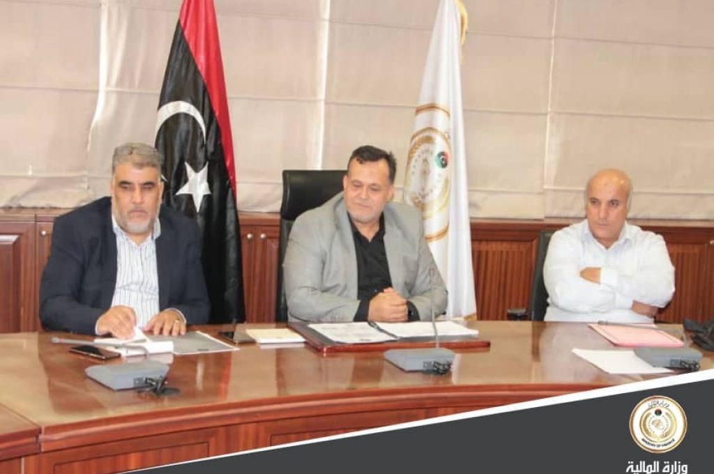 "أويل برايس": من سينتصر في الحرب على نفط ليبيا؟