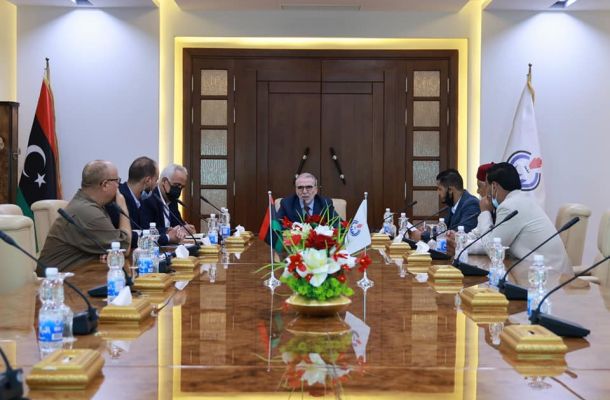 وزيري الصحة والشؤون الاجتماعية يناقشان كيفية الاستفادة من قطعة أرض لإقامة بعض المرافق لمركز الأورام