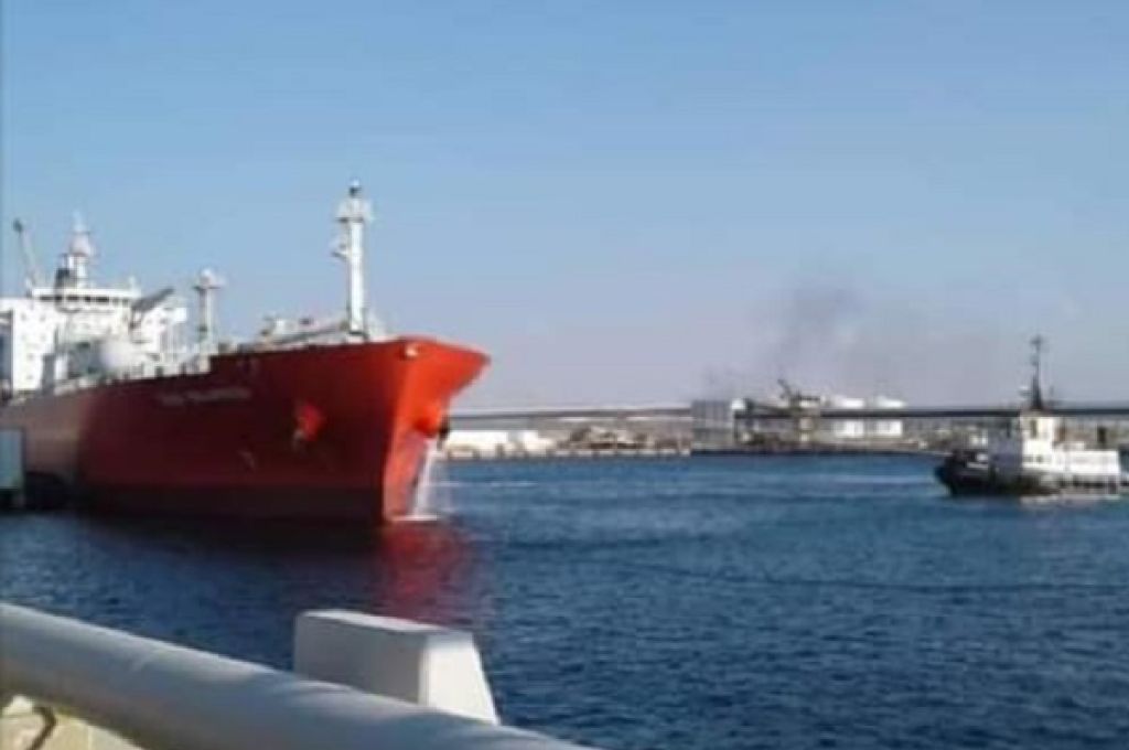 "صنع الله" يناقش مع الصدّيق الصور البلاغات المقدمة من مؤسسة النفط ضد كل من تسبب في تعطيل إنتاج النفط الليبي