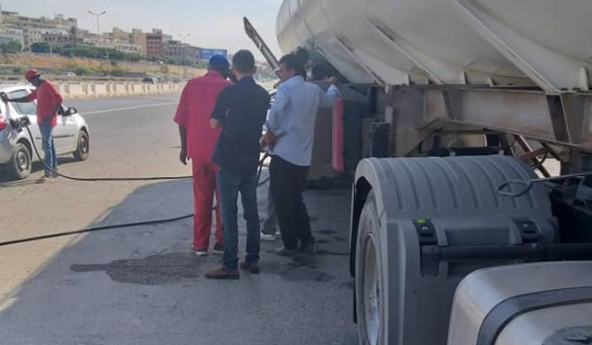 البريقة تعلن عن تجهيز محطات وقود متنقلة للتقليل من الازدحام على محطات الوقود