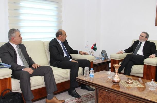 عميد بلدية سرت يلتقي وفدا من صندوق الزكاة الليبي