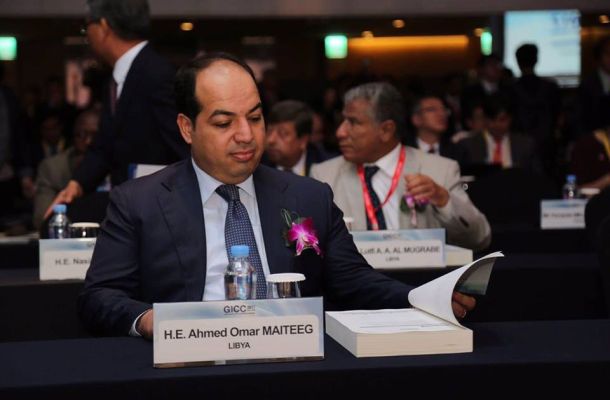 بلدية سرت تبحث المشاكل التي تواجه صيانة مطار سرت الدولي