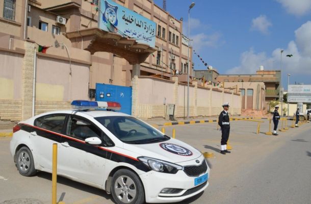 تكليف مدير جديد لمركز الرقابة على الأغذية والأدوية