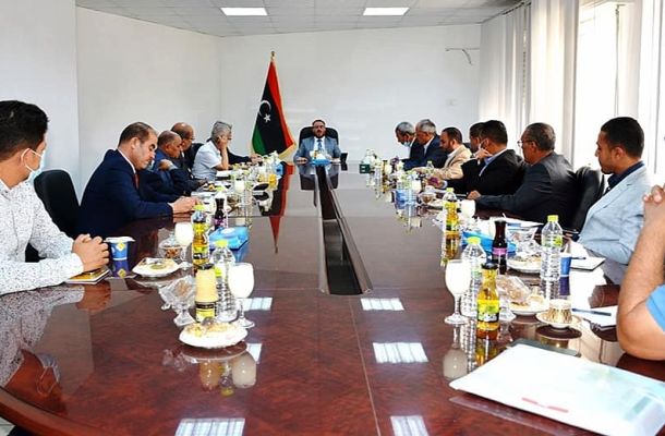 وزيري الصحة والشؤون الاجتماعية يناقشان كيفية الاستفادة من قطعة أرض لإقامة بعض المرافق لمركز الأورام