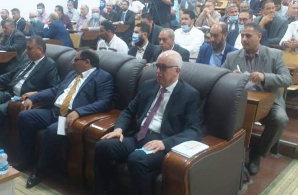 الكبير يعقد اجتماعاً هاماً مع لجنة تقييم شركات الدفع الإلكتروني بالمركزي