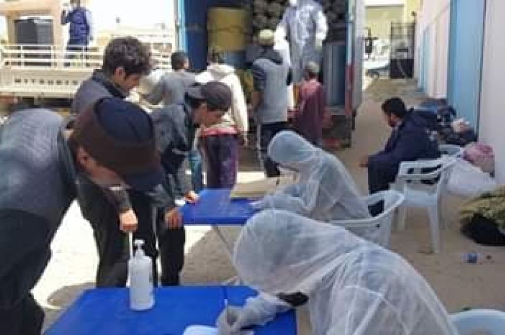 إقفال عدد من المحال التجارية ببلدية عين زارة بالشمع الأحمر