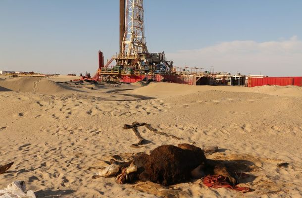 شباب من مرادة يعلنون إقفال الحقول النفطية بحوض مرادة احتجاجا على سوء الخدمات المعيشية