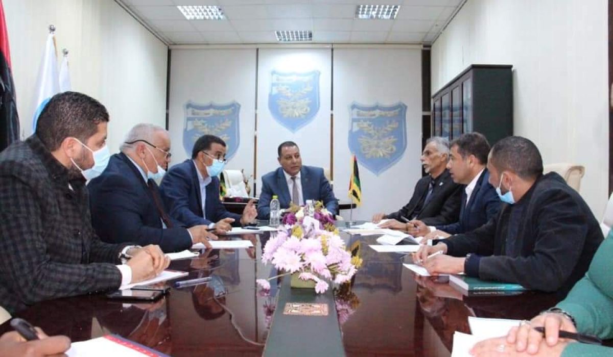 مصلحة الجمارك ومصلحة الضرائب يناقشان اعادة تفعيل التعاون بين المصلحتين