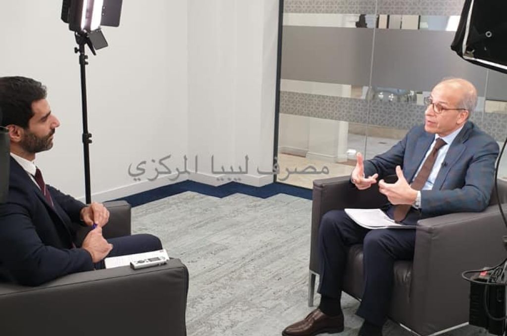 مصرف الجمهورية يوضح لصدى صحة الأخبار المتداولة حول إيقاف الـ10 آلاف دولار