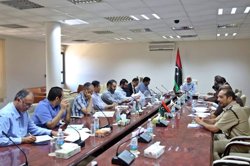 "البيدجا" ينفي تورطه في عمليات تهريب الوقود والبشر