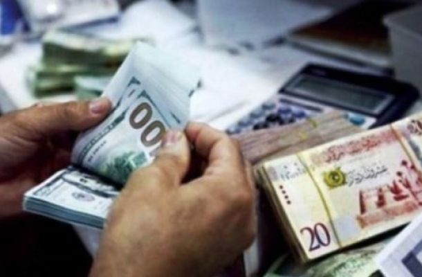 "بالفيديو" الرقابة الإدارية مياه البحر تسربت تحت كورنيش طرابلس