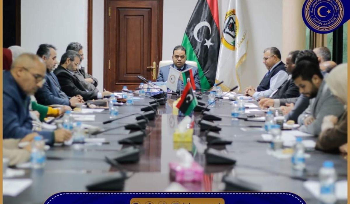 "العابد" يؤكد على أن مجلس الوزراء بصدد إنشاء مراكز تدريبية في عدد من المناطق