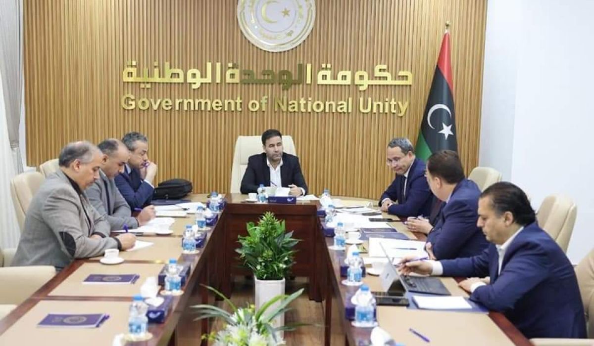 وزير التخطيط بالوحدة الوطنية يتابع ميزانية النفط الإستثنائية للعام 2022