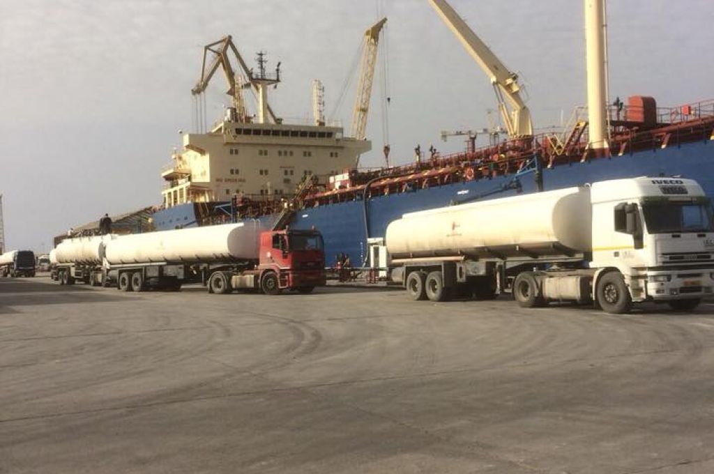 بلدية أوجلة تستضيف ندوة علمية حول دور الطاقات المتجددة في مكافحة التصحر والهجرة