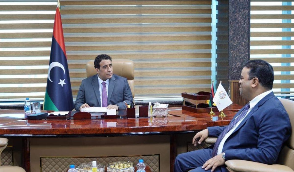 خلال اجتماعه مع رئيس المجلس الرئاسي.. "العابد" يقدم إحاطةً كاملة حول عمل وزارتي العمل والتأهيل والخدمة المدنية