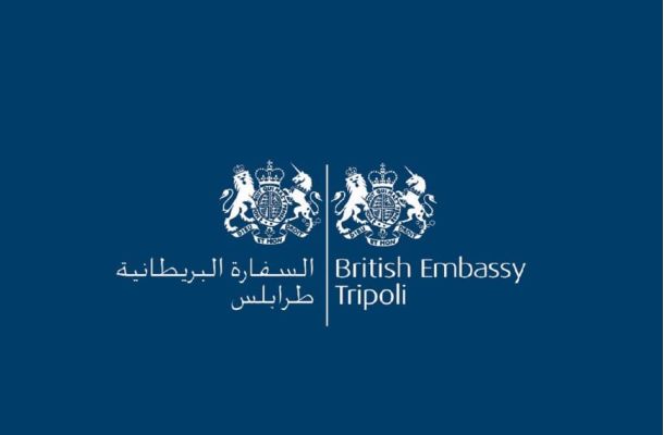 متأثراً بإغلاق النفط ... الدولار يرتفع بالسوق الموازي
