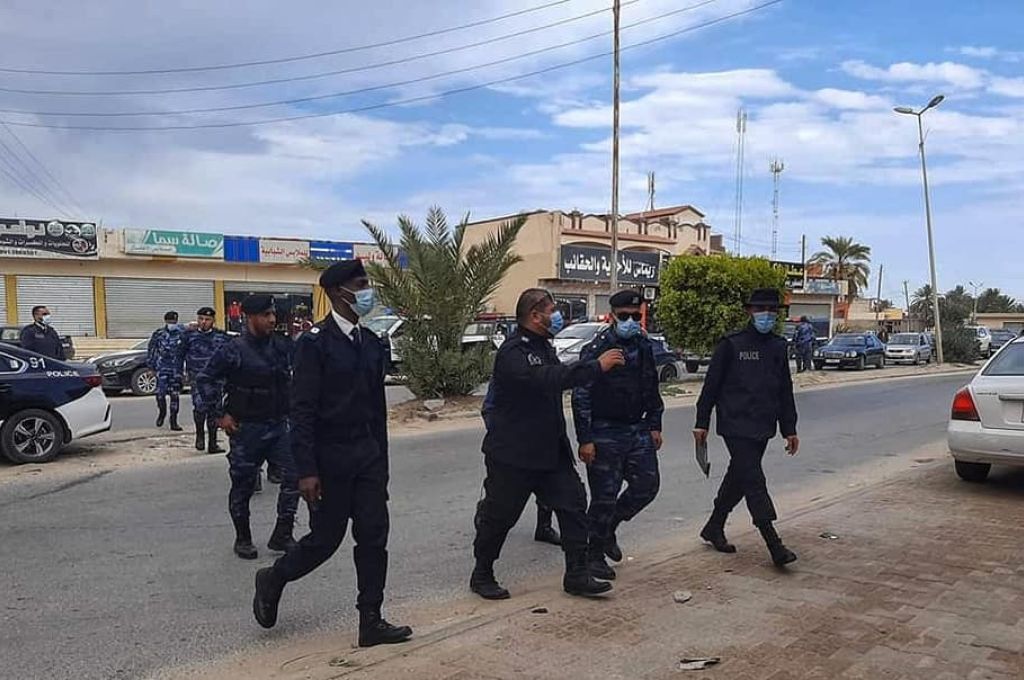 الداخلية بالوفاق تؤكد استمرار عملها للحد من انتشار كورونا