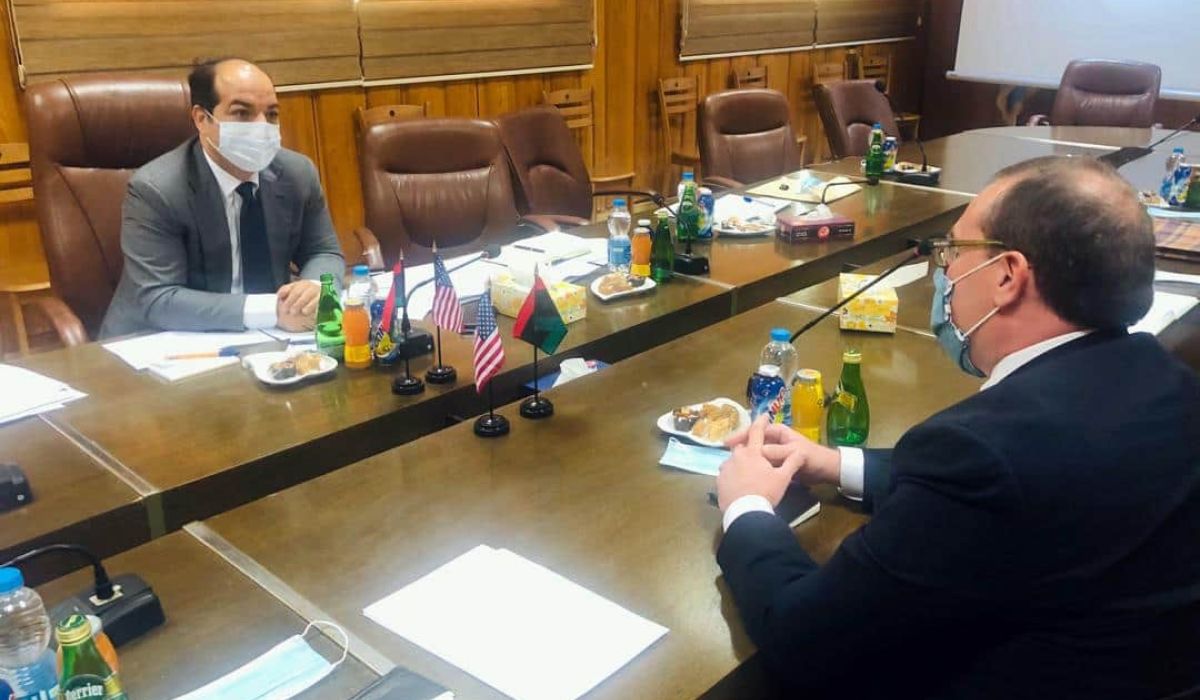 معيتيق يناقش مع نائب السفير الأمريكي تداعيات إغلاق الموانئ النفطية