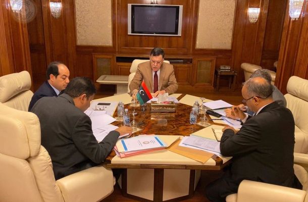 معتوق يناقش حزمة من المشاريع مع عميد بلدية زوارة
