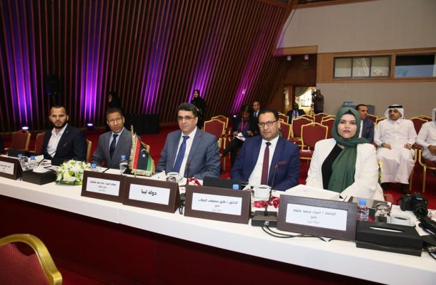 عصر لصدى: لهذه الأسباب يجب تخفيض المرتبات وإلغاء مكافآت للحكومة