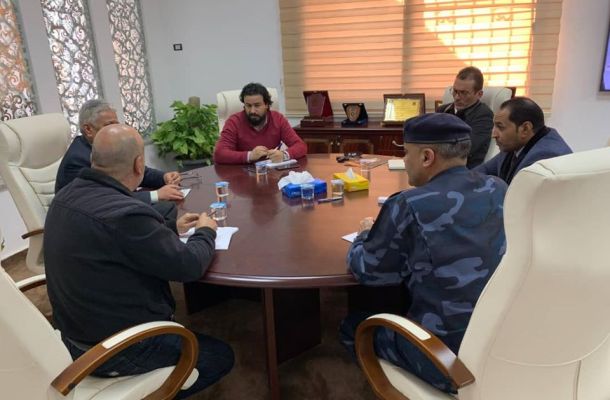 الحرس البلدي طرابلس يقفل عددًا من معارض السيارات