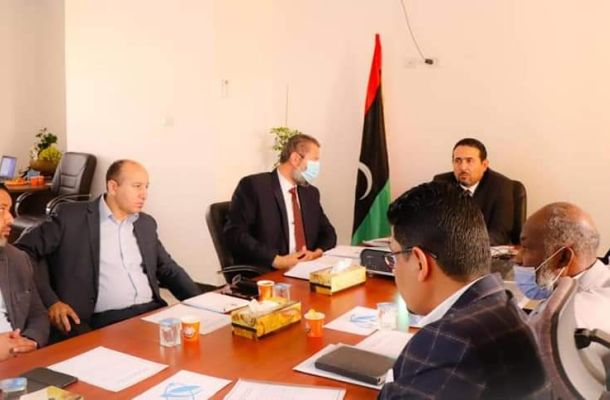 وزير الاقتصاد والتجارة يجتمع مع عدد من الشركات الصينية